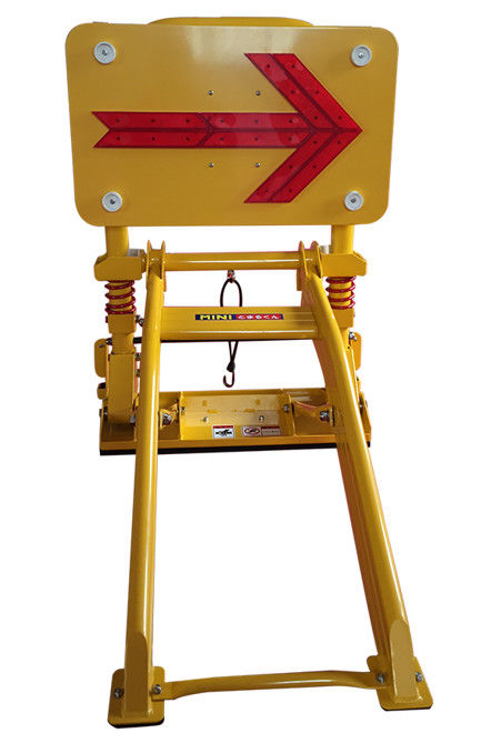 20 kg 1040 mm de altura Diseño plegable Barrera de trabajo de carretera Barrera de choque portátil para la seguridad de la construcción
